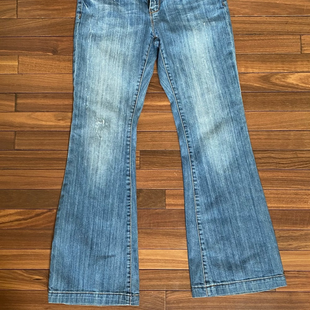 SEVEN 7 JEANS /SEXY FLARE JEANS / SIZE 30/ RN# 109890/ USED.